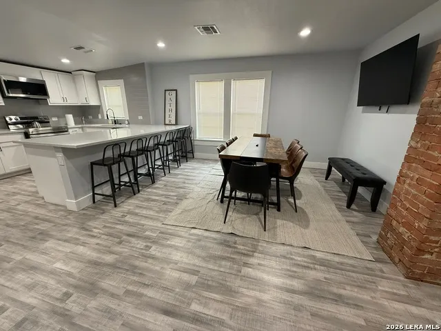 1607 Pine Street San Antonio, TX 78208