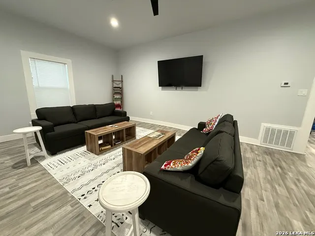 1607 Pine Street San Antonio, TX 78208