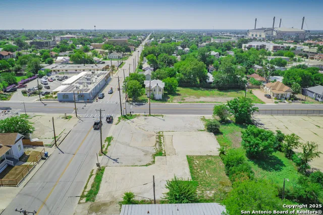 1533 E Houston St San Antonio, TX 78202
