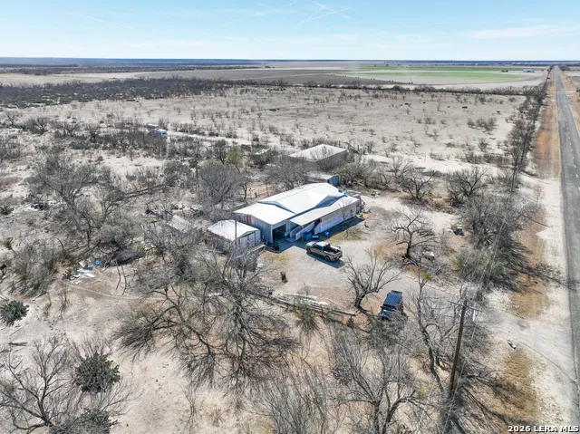 793 Fm 1986 La Pryor, TX 78872