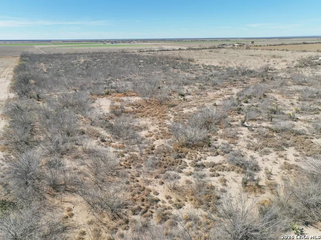 793 Fm 1986 La Pryor, TX 78872