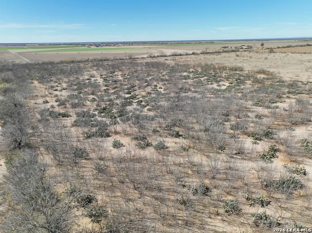 793 Fm 1986 La Pryor, TX 78872