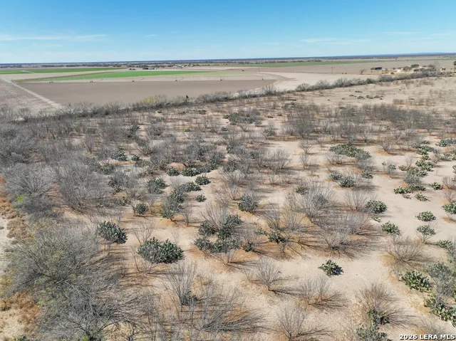 793 Fm 1986 La Pryor, TX 78872