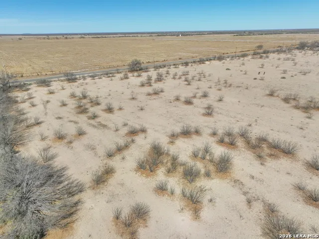 793 Fm 1986 La Pryor, TX 78872