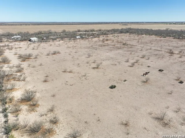 793 Fm 1986 La Pryor, TX 78872