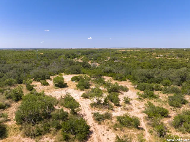 21419 us highway 90 Sabinal, TX 78881
