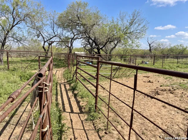 2713 FM 716 Premont, TX 78375