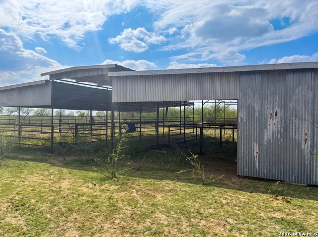 2713 FM 716 Premont, TX 78375
