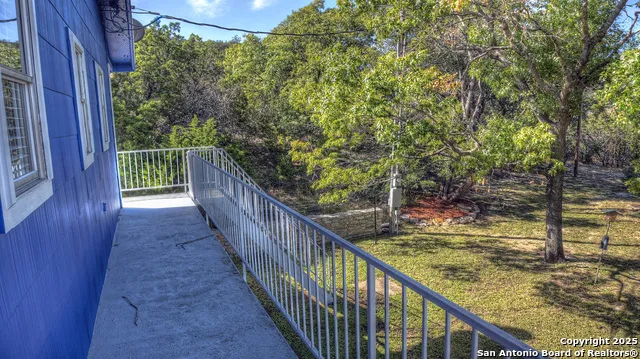 2027 Walter White Ranch Road Leakey, TX 78873