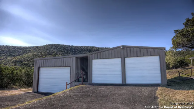 2027 Walter White Ranch Road Leakey, TX 78873