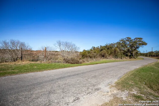 6498 Hwy 35 N Rockport, TX 78382