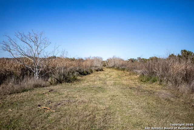 6498 Hwy 35 N Rockport, TX 78382