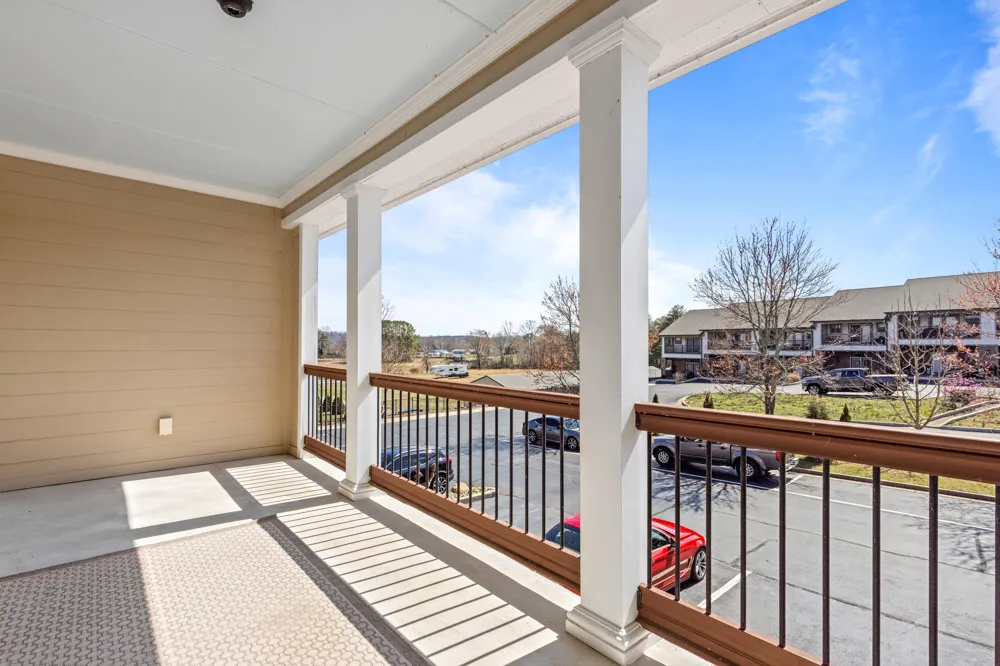 1235 New Lake Road Spring City, TN 37381