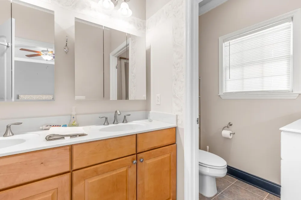 1235 New Lake Road Spring City, TN 37381