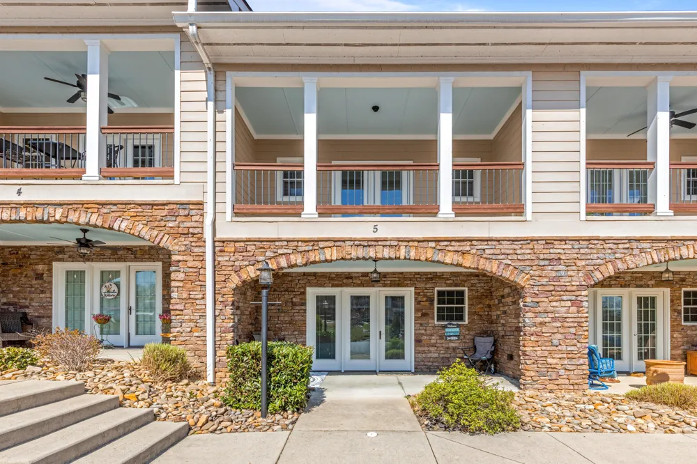 1235 New Lake Road Spring City, TN 37381