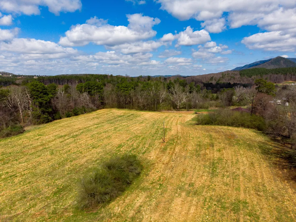 1321 Sand Mountain Road Ocoee, TN 37361