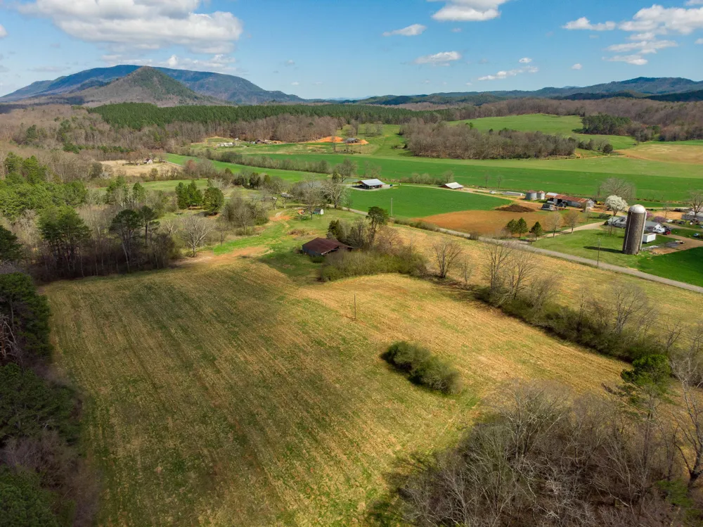 1321 Sand Mountain Road Ocoee, TN 37361