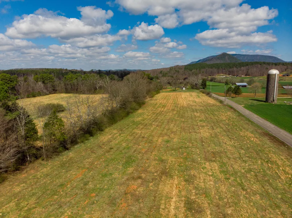 1321 Sand Mountain Road Ocoee, TN 37361