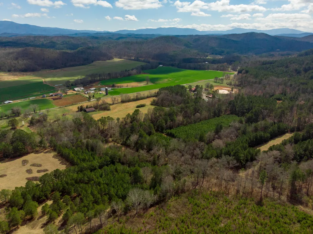 1321 Sand Mountain Road Ocoee, TN 37361