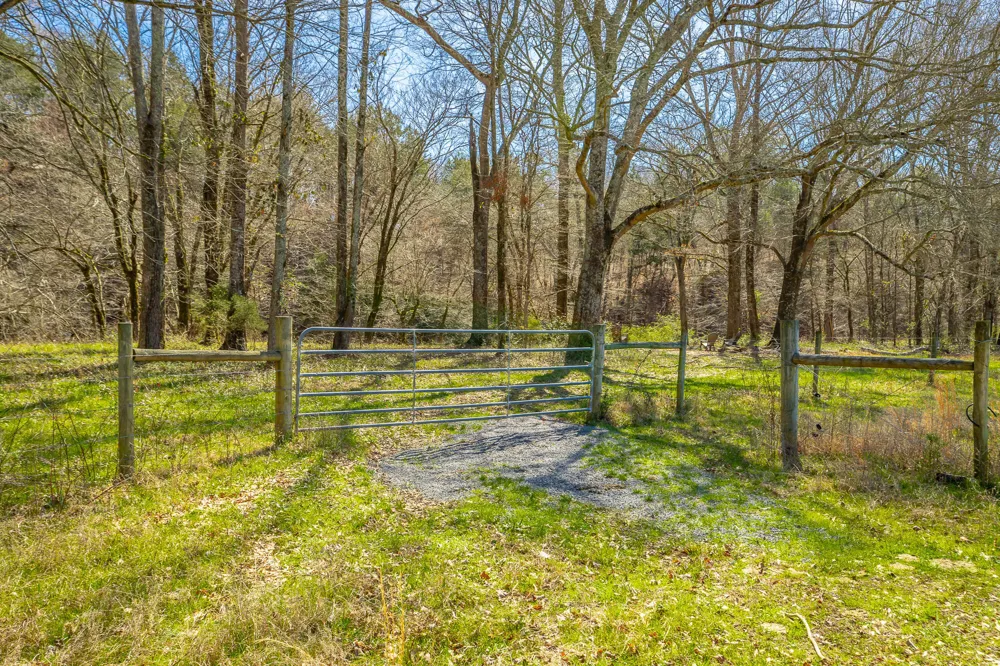 1527 Glass Mill Road Chickamauga, GA 30707