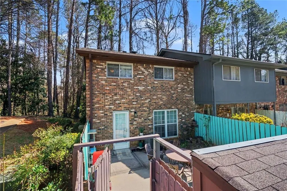 697 Garden Walk Drive Stone Mountain, GA 30083