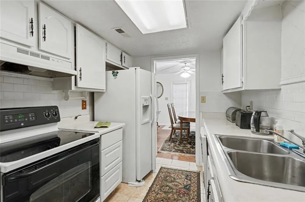 697 Garden Walk Drive Stone Mountain, GA 30083