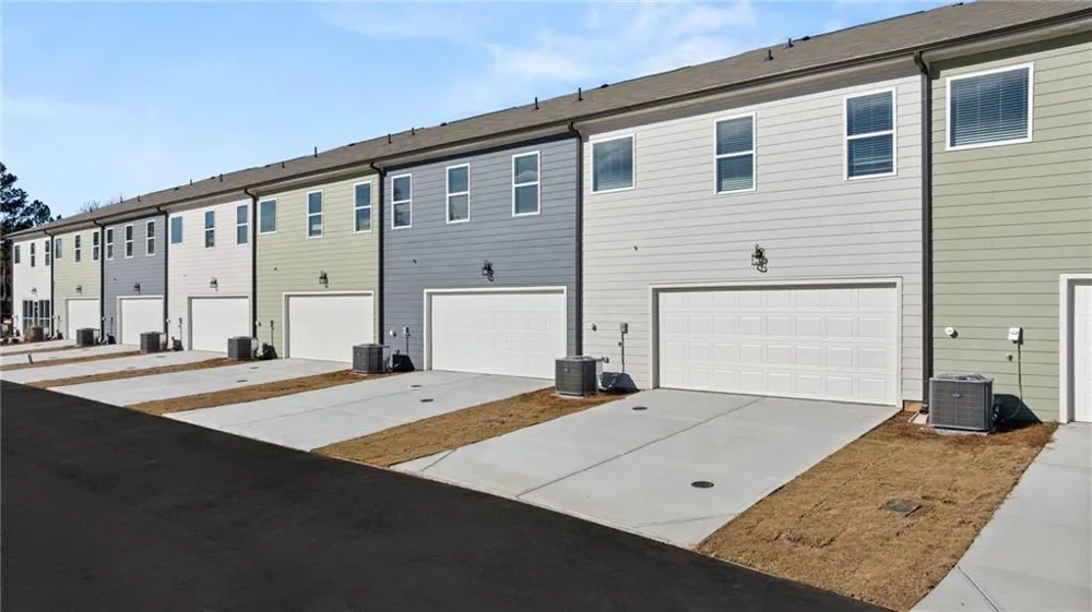 3263 Lake Carlton Road #23 Loganville, GA 30052