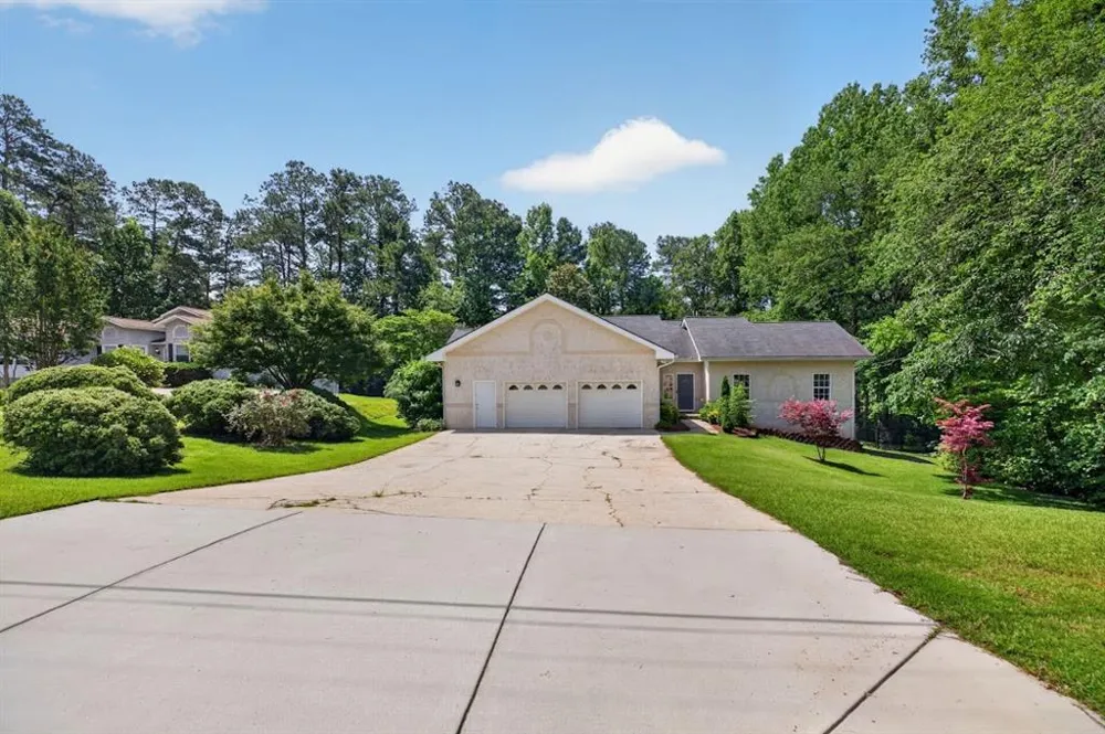 8993 Dornoch Circle Winston, GA 30187