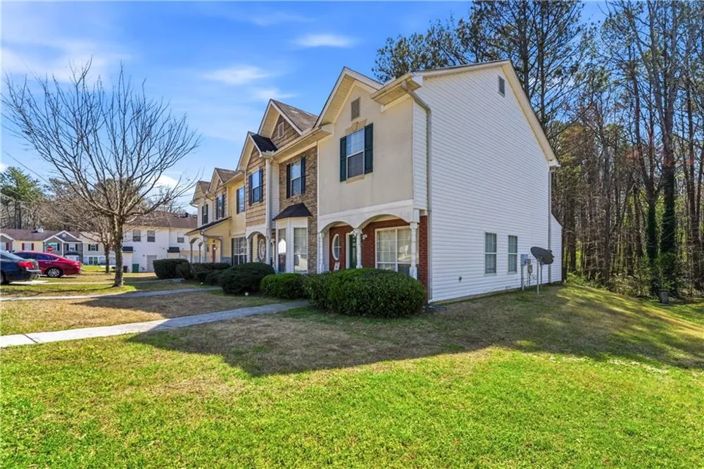1686 Camden Forrest Trail Riverdale, GA 30296