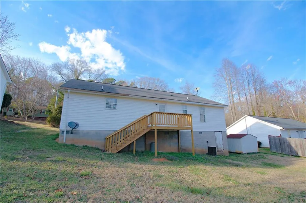 5674 Maiden Lane Lula, GA 30554