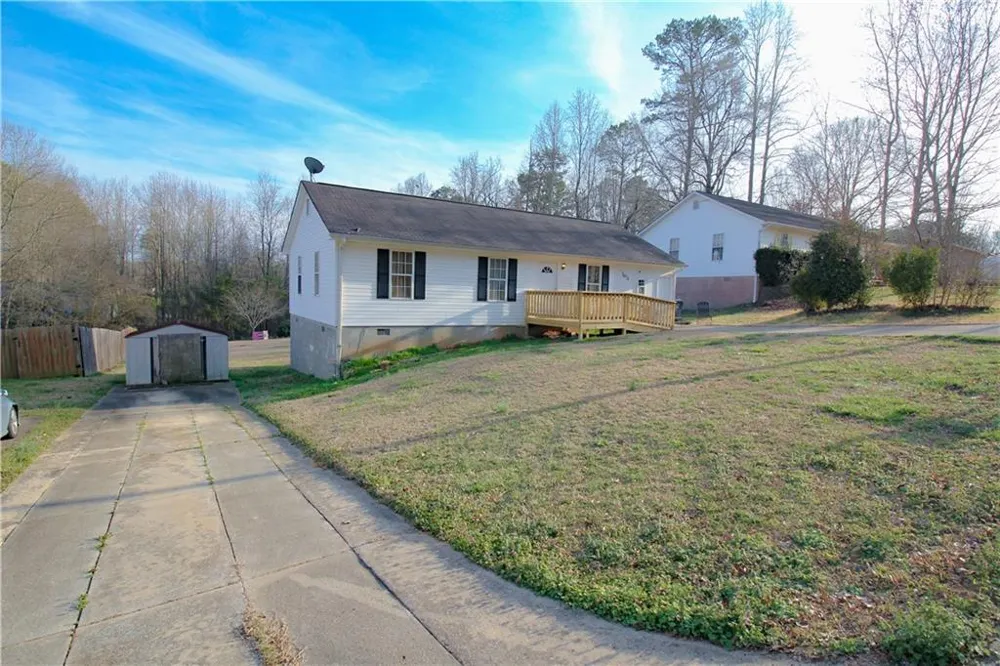 5674 Maiden Lane Lula, GA 30554