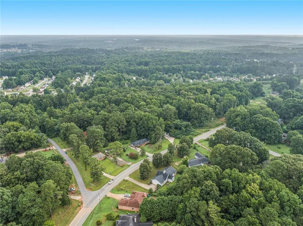 3520 Linecrest Road Ellenwood, GA 30294