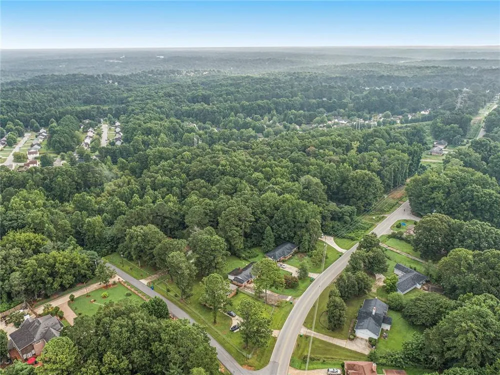 3520 Linecrest Road Ellenwood, GA 30294