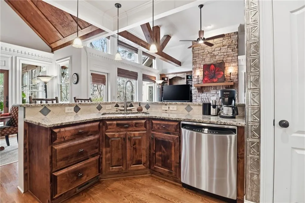 89 Bluestern Drive NW Big Canoe, GA 30143