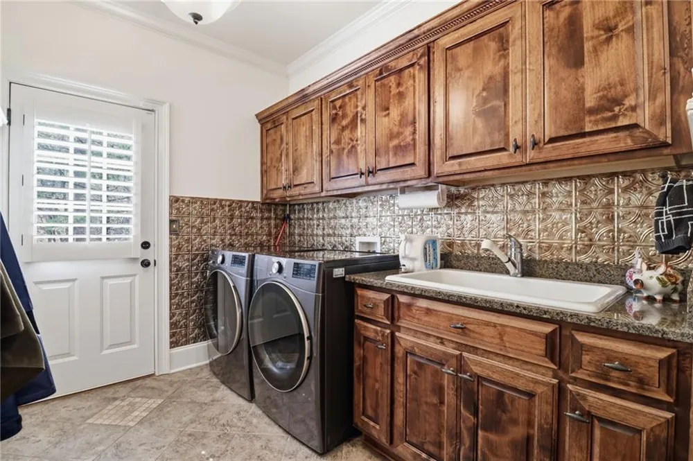 89 Bluestern Drive NW Big Canoe, GA 30143