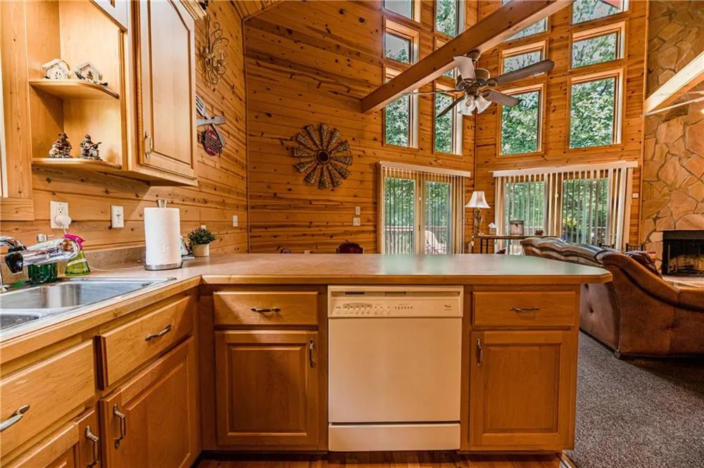 15 Alm Strasse Helen, GA 30545