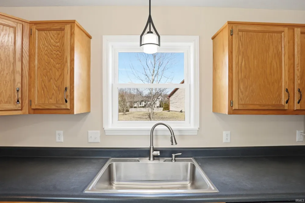 10832 Deep Creek Court Fort Wayne, IN 46804