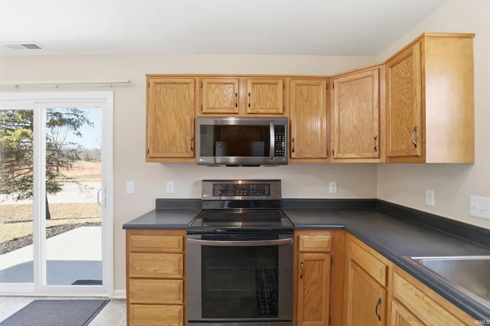 10832 Deep Creek Court Fort Wayne, IN 46804