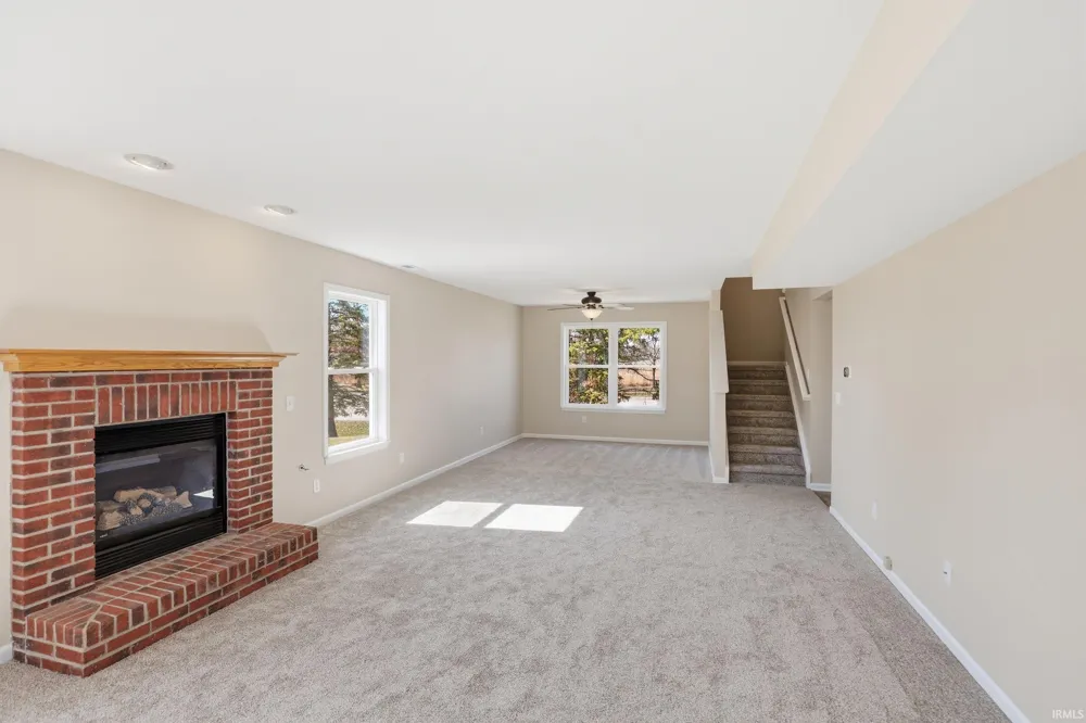 10832 Deep Creek Court Fort Wayne, IN 46804