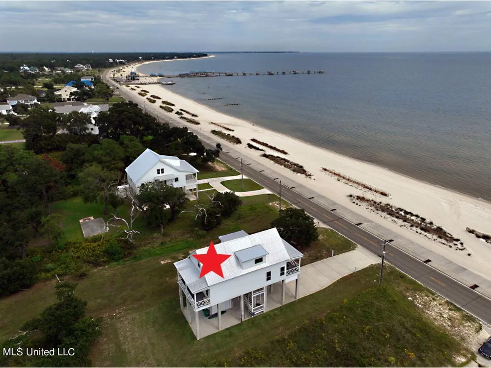 218 S Beach Boulevard Waveland, MS 39576
