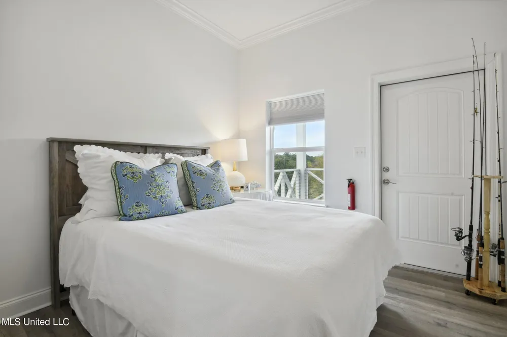 218 S Beach Boulevard Waveland, MS 39576