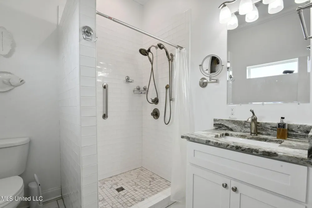 218 S Beach Boulevard Waveland, MS 39576