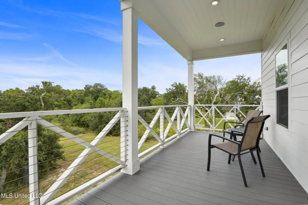 218 S Beach Boulevard Waveland, MS 39576