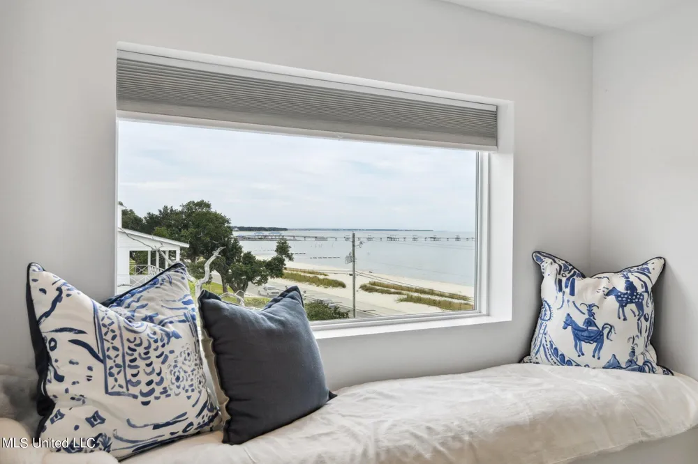 218 S Beach Boulevard Waveland, MS 39576