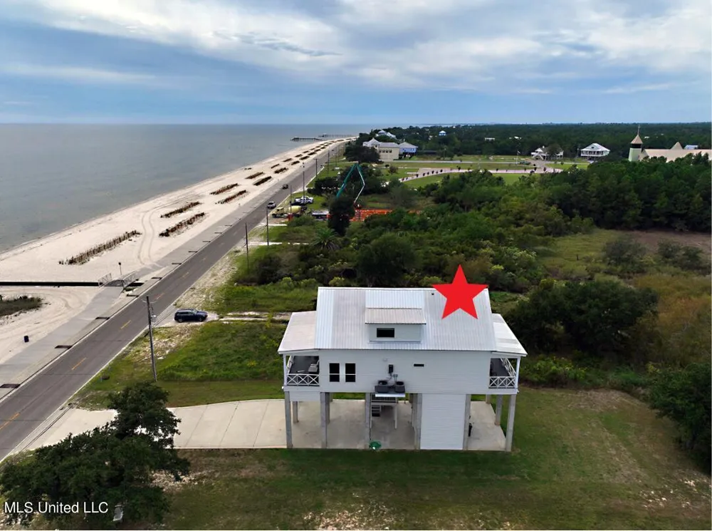 218 S Beach Boulevard Waveland, MS 39576