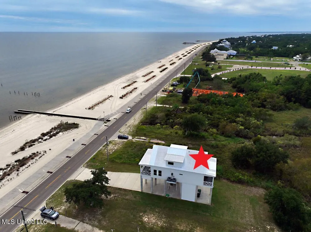 218 S Beach Boulevard Waveland, MS 39576