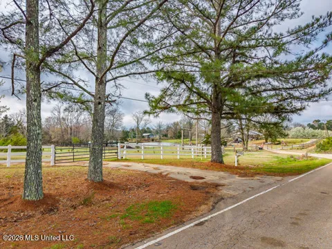4597 Hernando Road