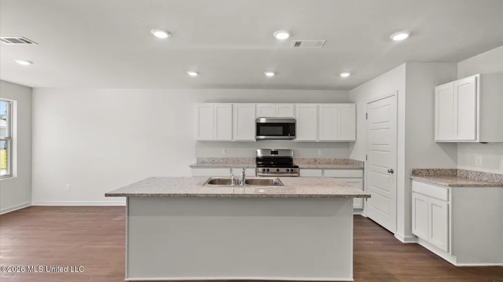 228 Raulston Drive Byram, MS 39272