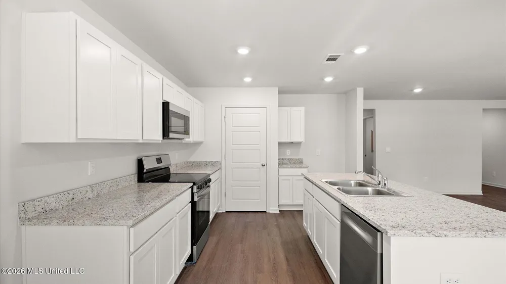 228 Raulston Drive Byram, MS 39272