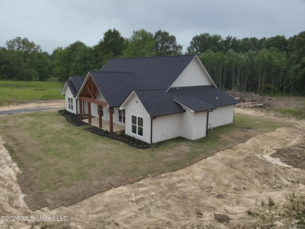 2165 Mississippi 43 Pelahatchie, MS 39145